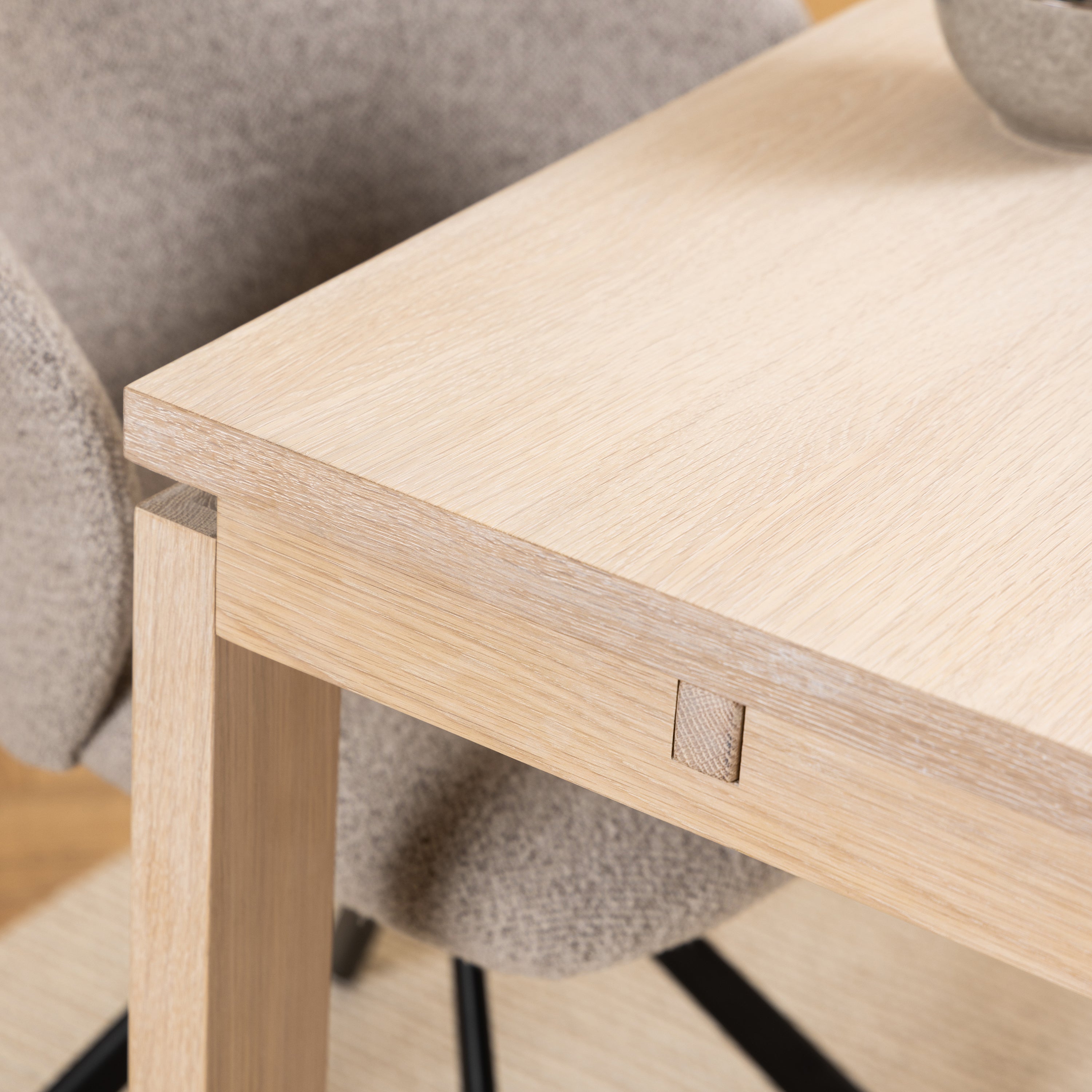 Linley Extendable Dining Table in White Oak 200/300 x 100 x 75cm