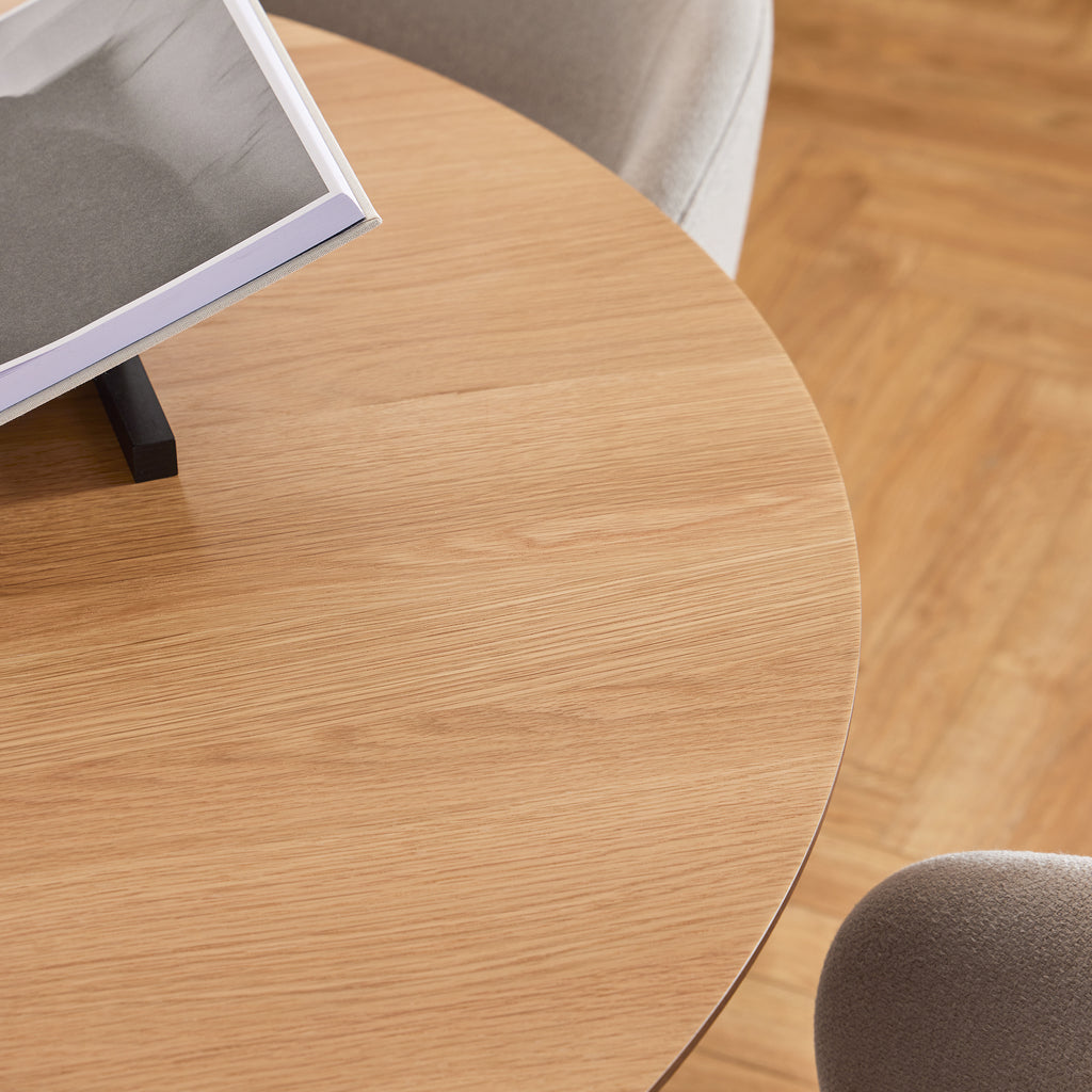 Soli Round Dining Table in Oak/Black 120x75cm Included 4 Darlene Dining Chair with Armrest and Swivel Function in Green