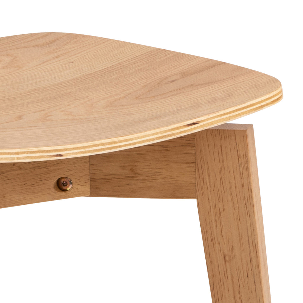 Roxby Round Dining Table in Oak 105x76cm Included 4 Roxby Dining Chairs in Oak