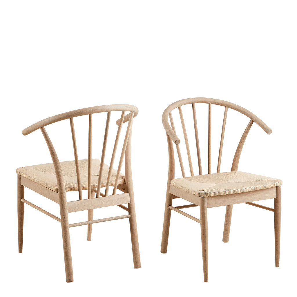 I_Duncan Round Dining Table in White Oak Included 4 Cassandra Dining Chair with Armrest in White Oak