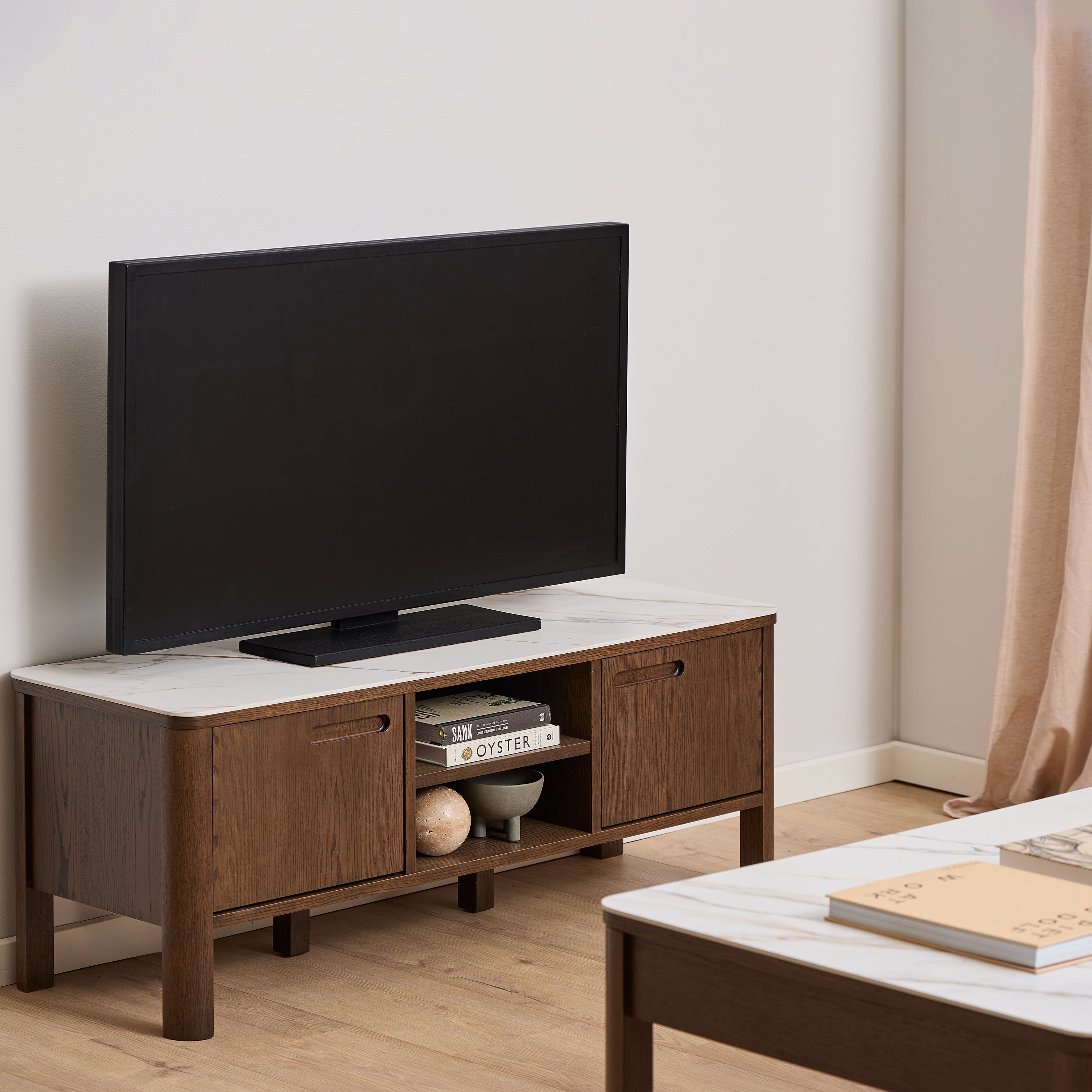 Southampton TV Unit 2 Doors 1 Shelf in Ceramic Cream